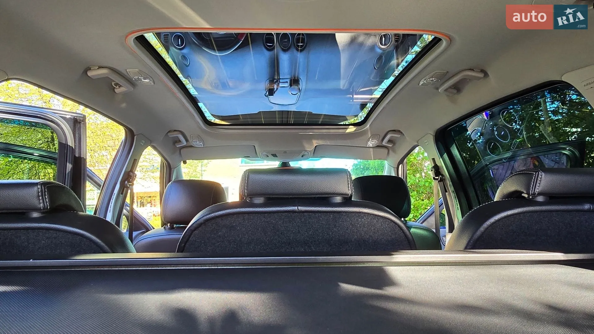 2011 Ford S-MAX - мініатюра 17