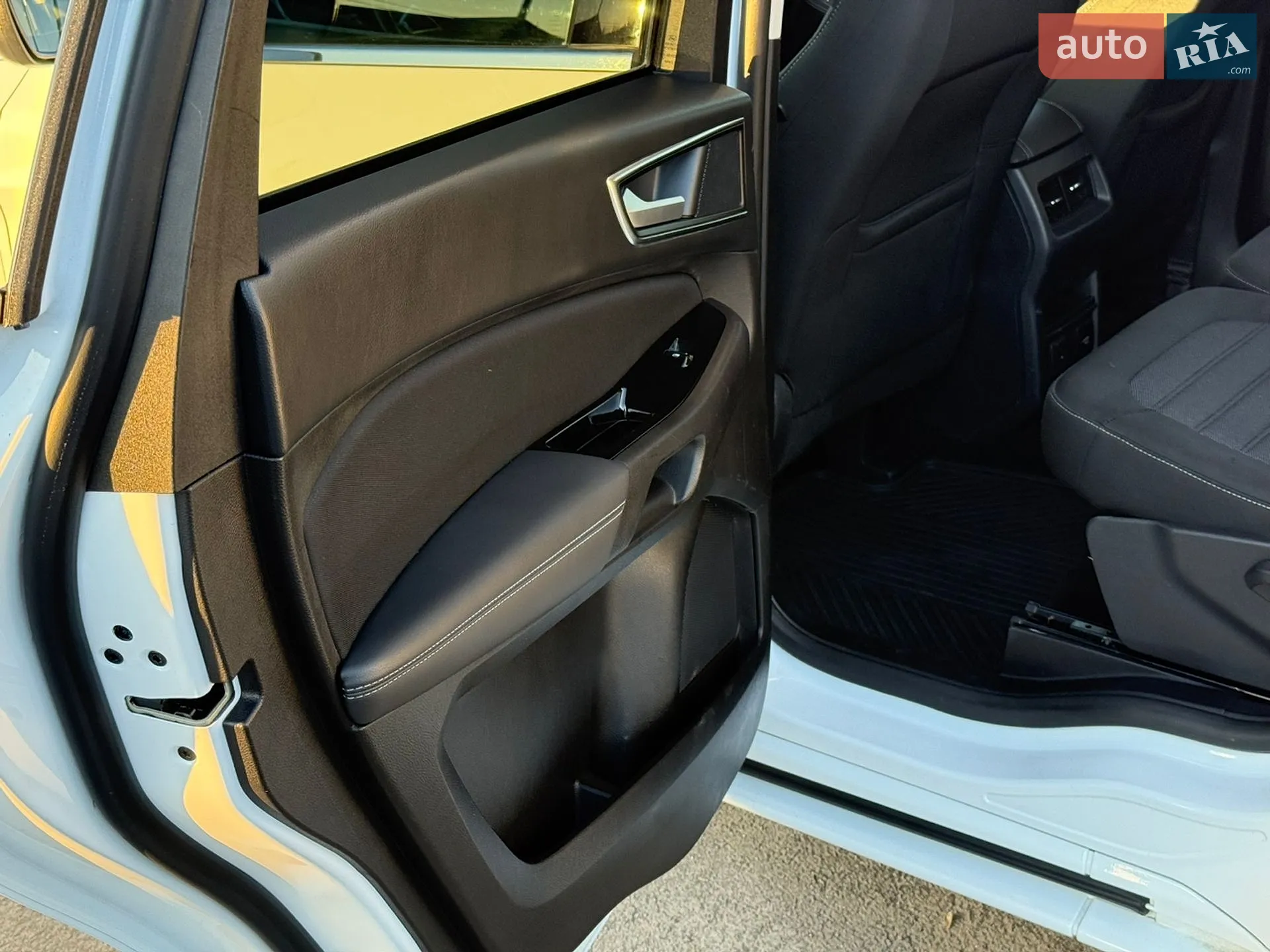 2021 Ford S-MAX - мініатюра 39