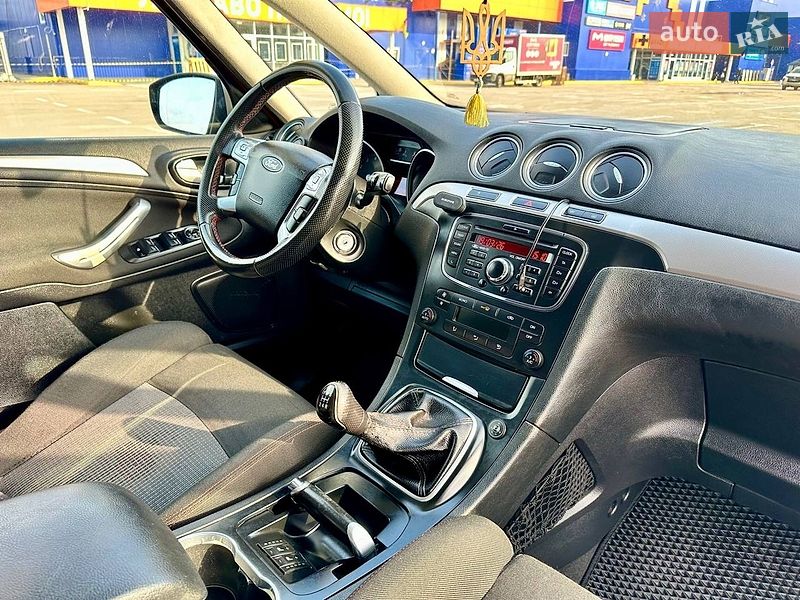 Минивэн Ford S-Max 2012 в Запорожье