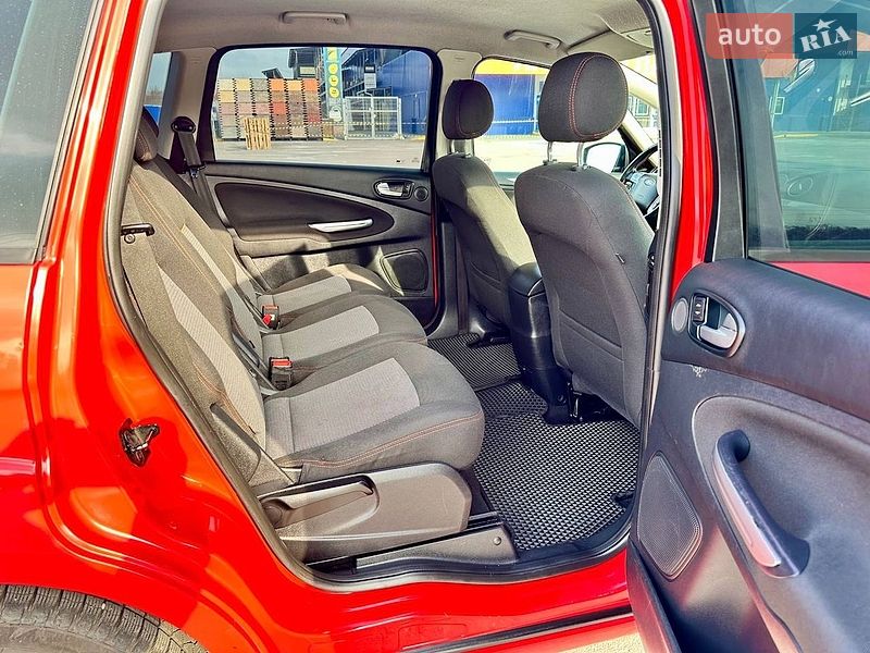 Минивэн Ford S-Max 2012 в Запорожье