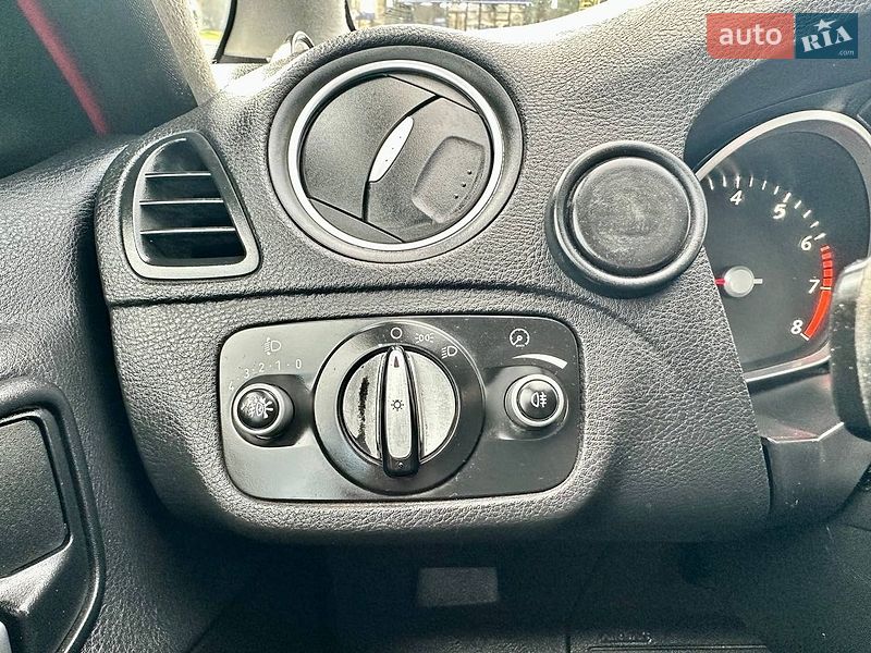 Минивэн Ford S-Max 2012 в Запорожье