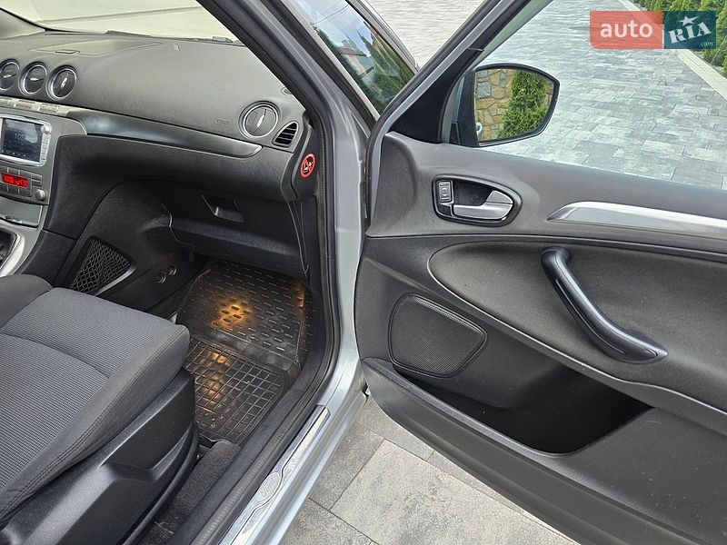 Минивэн Ford S-Max 2009 в Ивано-Франковске