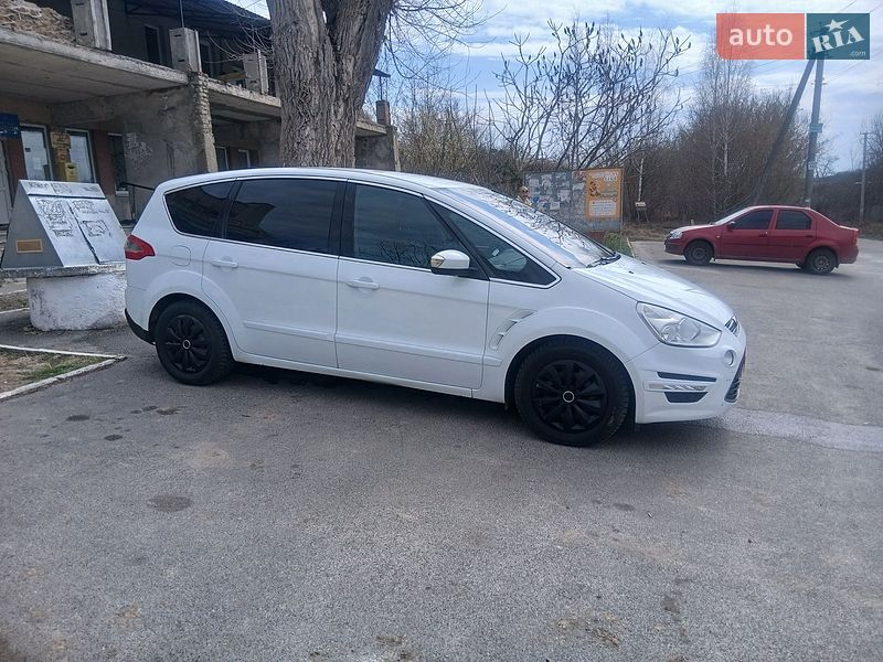 Минивэн Ford S-Max 2013 в Обухове