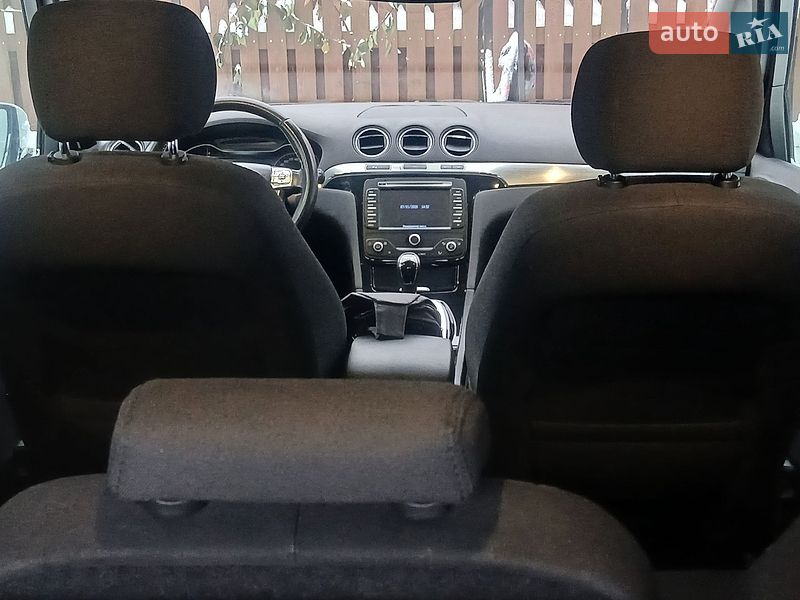 Минивэн Ford S-Max 2013 в Обухове
