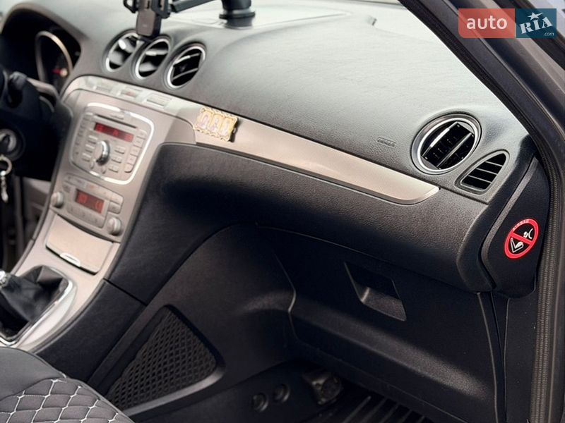 Мінівен Ford S-Max 2010 в Южноукраїнську фото 29 Мінівен Ford S-Max 2010 в Южноукраїнську