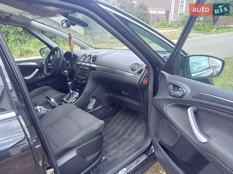 Минивэн Ford S-Max 2014 в Березовке