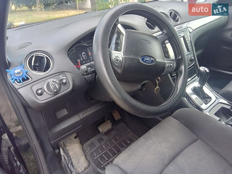 Минивэн Ford S-Max 2014 в Березовке