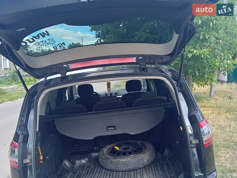 Минивэн Ford S-Max 2014 в Березовке