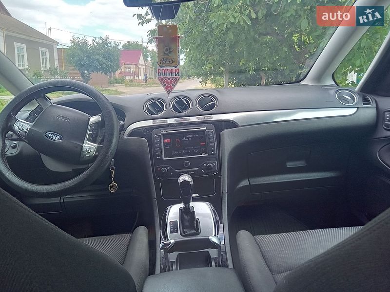 Минивэн Ford S-Max 2014 в Березовке