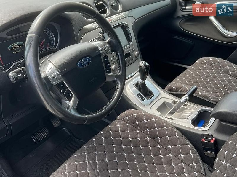 Мінівен Ford S-Max 2008 в Чернівцях