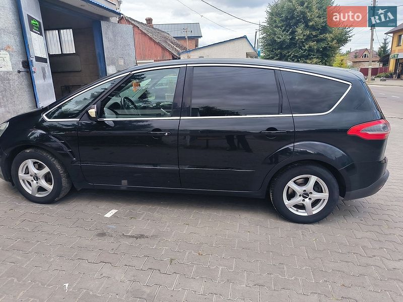 Ford S-Max, фото з оголошення