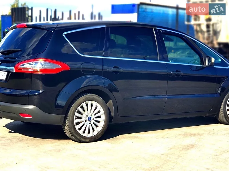 Ford S-Max