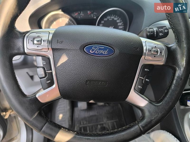 Минивэн Ford S-Max 2006 в Южном фото 11 Минивэн Ford S-Max 2006 в Южном