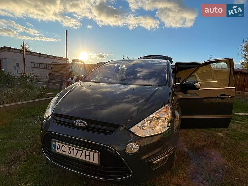 Минивэн Ford S-Max 2011 в Луцке