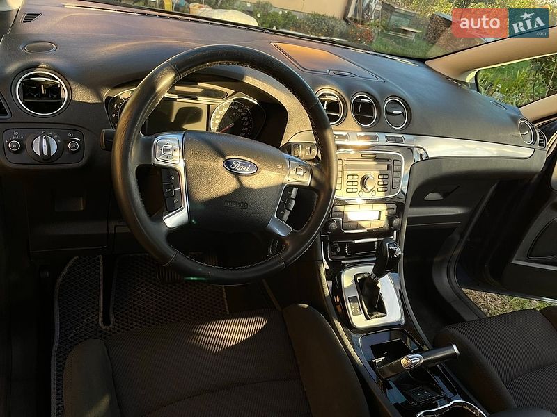 Минивэн Ford S-Max 2011 в Луцке