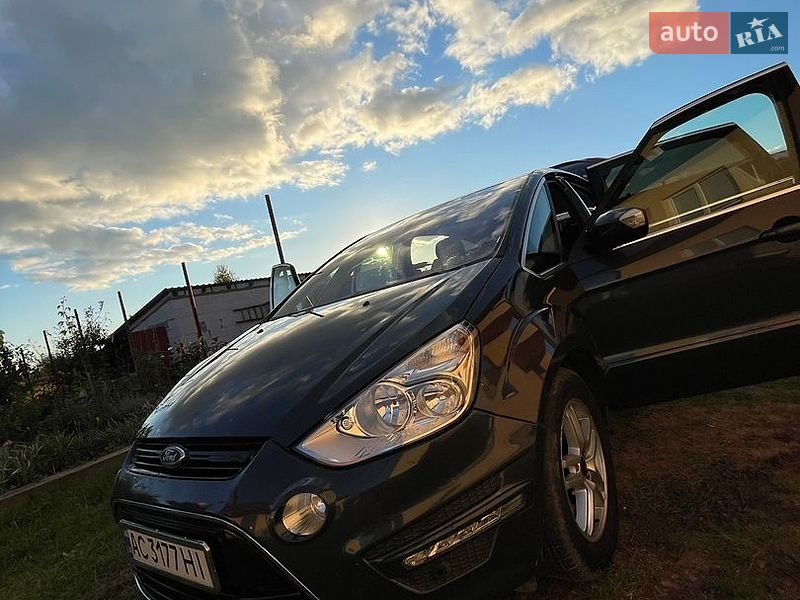 Минивэн Ford S-Max 2011 в Луцке