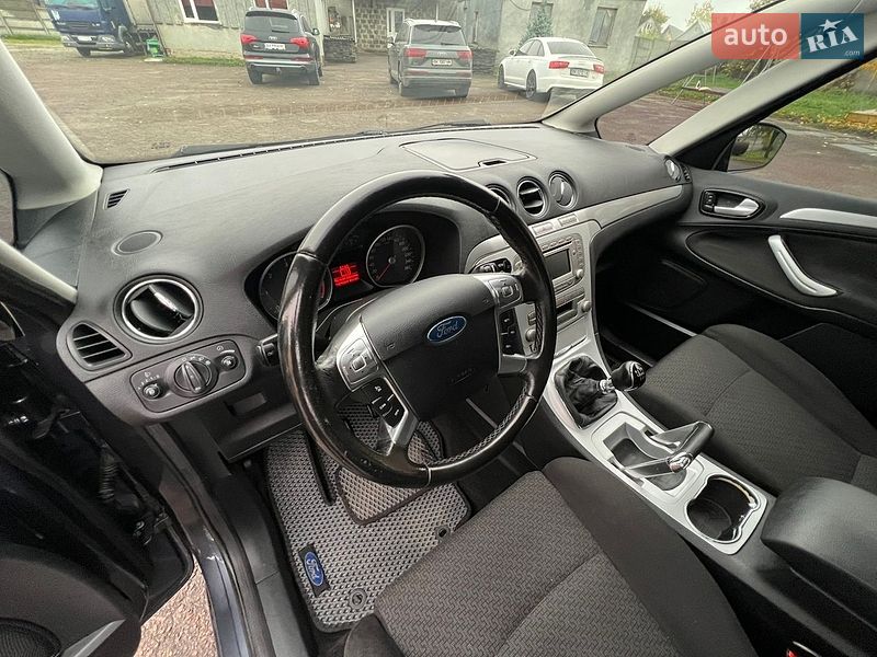 Мінівен Ford S-Max 2009 в Рівному