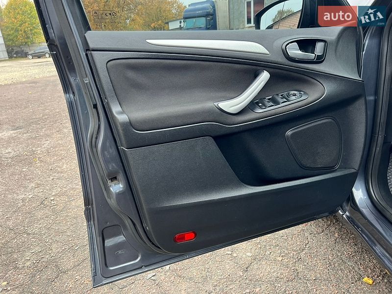 Мінівен Ford S-Max 2009 в Рівному