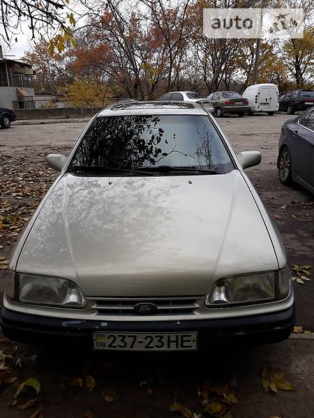 Хэтчбек Ford Scorpio 1985 в Запорожье