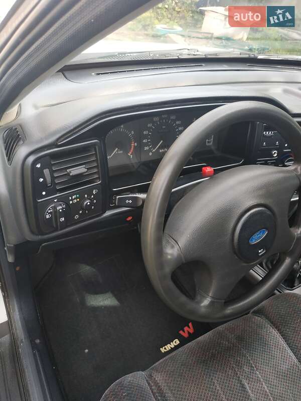 Хетчбек Ford Scorpio 1992 в Полтаві