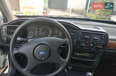 Хэтчбек Ford Scorpio 1992 в Полтаве
