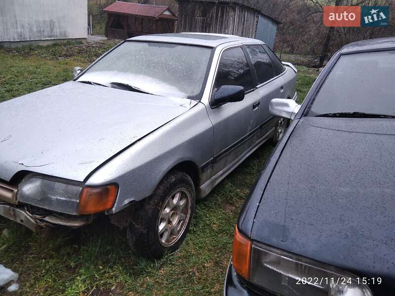 Лифтбек Ford Scorpio 1985 в Воловце