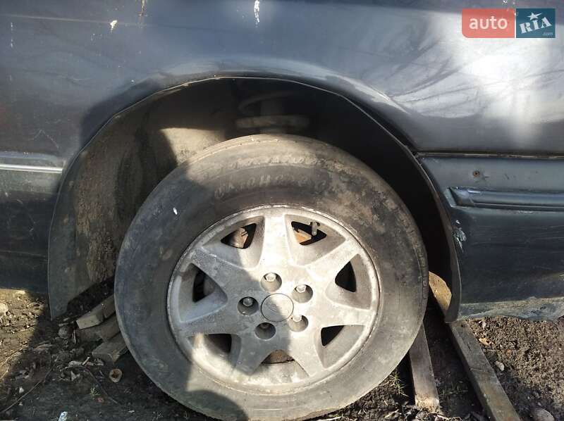 Седан Ford Scorpio 1990 в Вільнянську