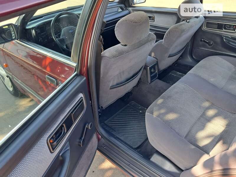 Седан Ford Scorpio 1990 в Бучі