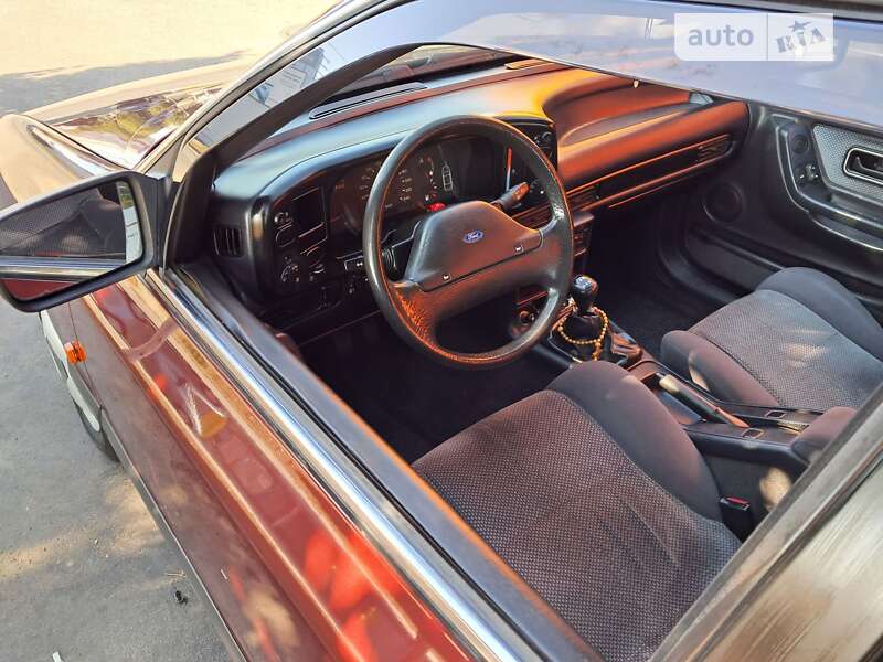 Седан Ford Scorpio 1990 в Бучі