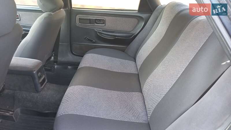 Седан Ford Scorpio 1989 в Новоселиці