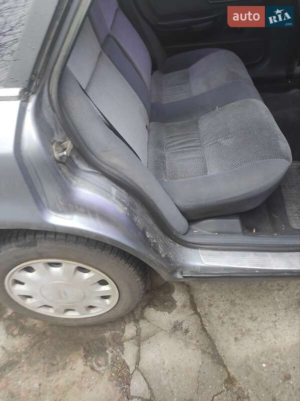 Лифтбек Ford Scorpio 1987 в Киеве
