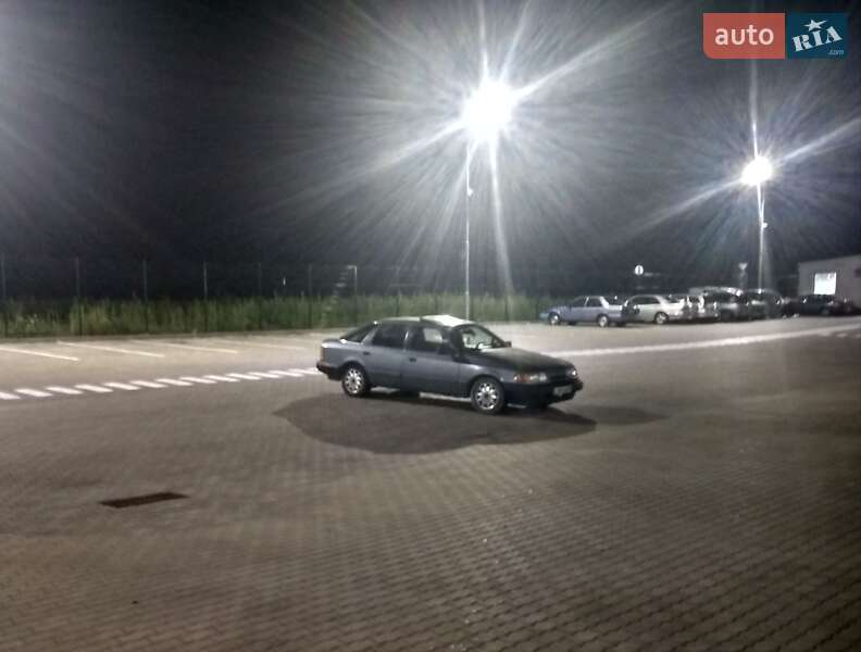Седан Ford Scorpio 1988 в Сарнах