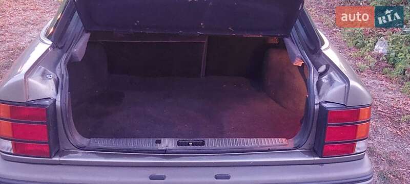 Лифтбек Ford Scorpio 1986 в Каменском