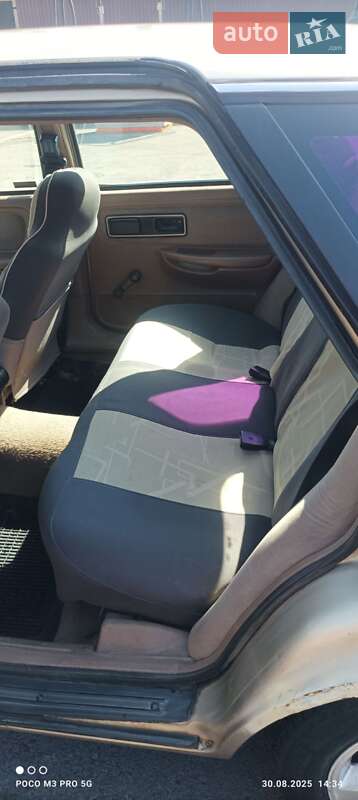 Седан Ford Scorpio 1990 в Великодолинському