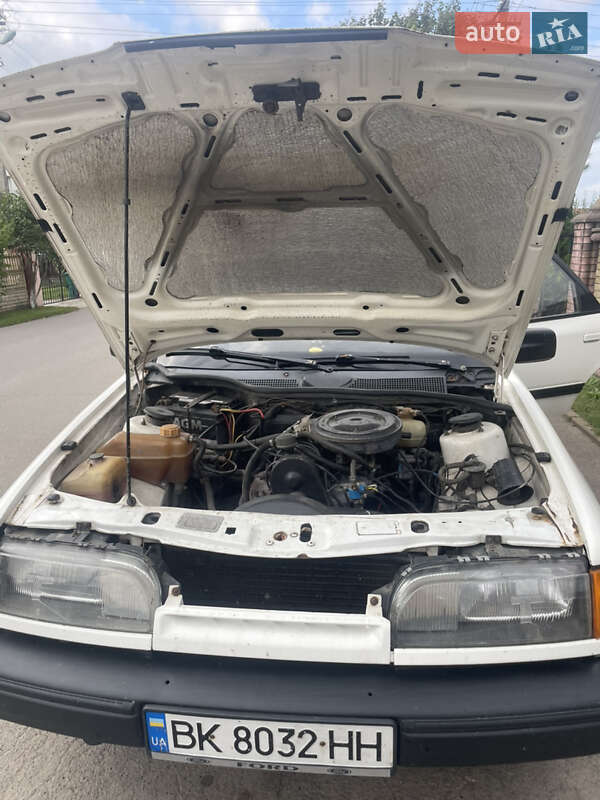 Седан Ford Scorpio 1986 в Ровно