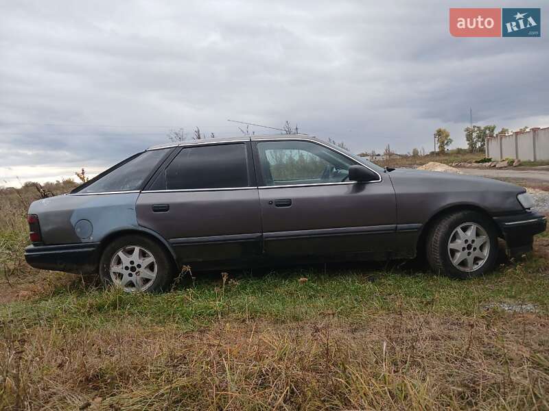 Лифтбек Ford Scorpio 1988 в Сингуры