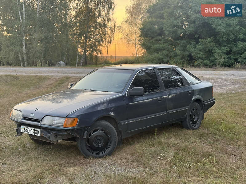 Седан Ford Scorpio 1988 в Сарнах