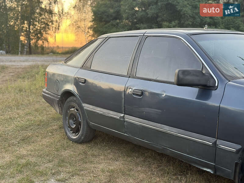 Седан Ford Scorpio 1988 в Сарнах