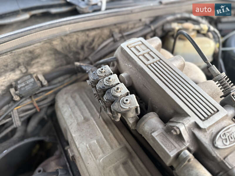 Седан Ford Scorpio 1988 в Сарнах