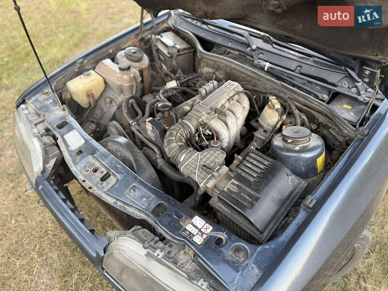 Седан Ford Scorpio 1988 в Сарнах