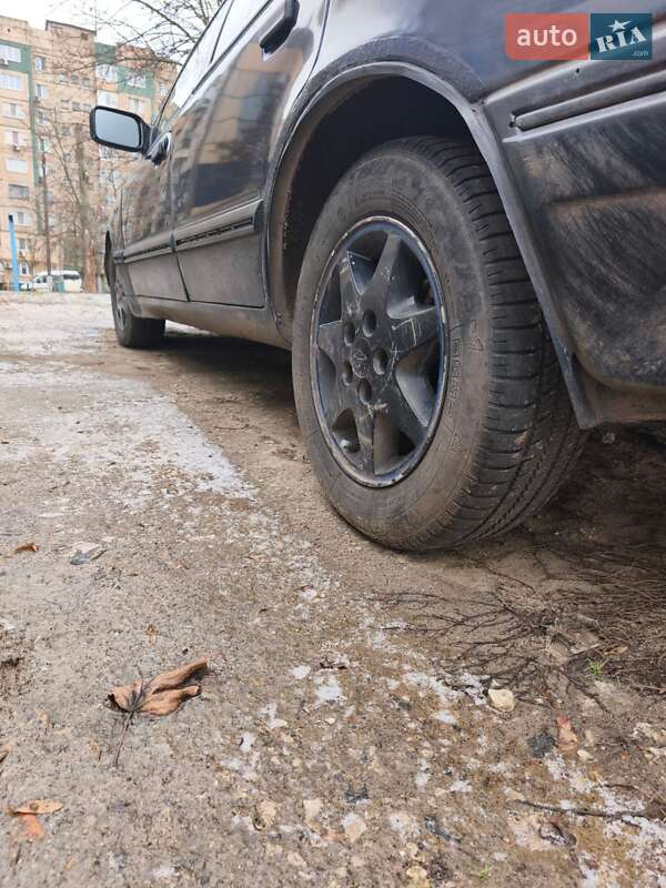 Лифтбек Ford Scorpio 1986 в Кривом Роге