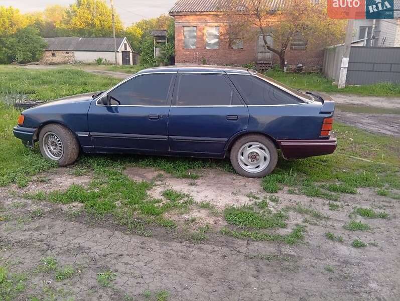 Седан Ford Scorpio 1989 в Карловке