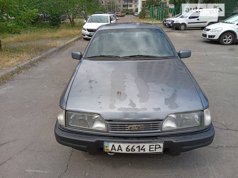 Хэтчбек Ford Sierra 1989 в Киеве