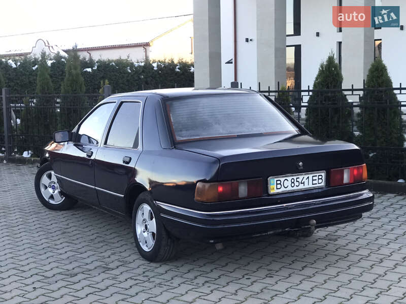 Седан Ford Sierra 1987 в Стрые