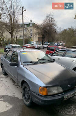 Седан Ford Sierra 1988 в Иваничах