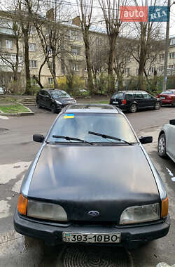 Седан Ford Sierra 1988 в Иваничах