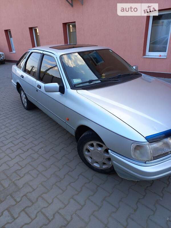 Лифтбек Ford Sierra 1992 в Черновцах