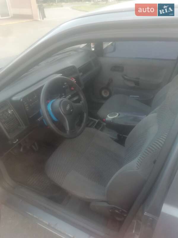 Седан Ford Sierra 1988 в Києві