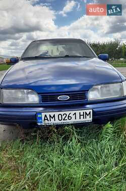 Седан Ford Sierra 1992 в Ружине