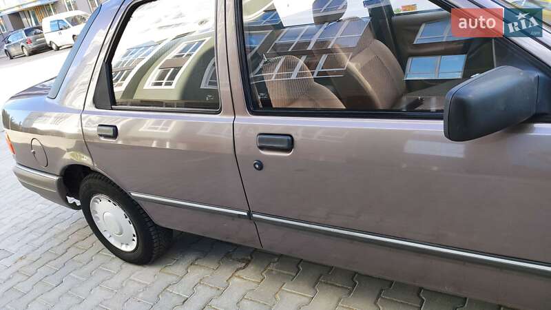 Седан Ford Sierra 1987 в Черновцах